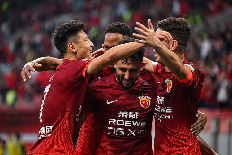 中国球队在亚冠赛场取得胜利