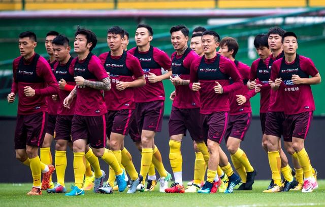 包含震撼之战！两支强队争夺胜利的词条