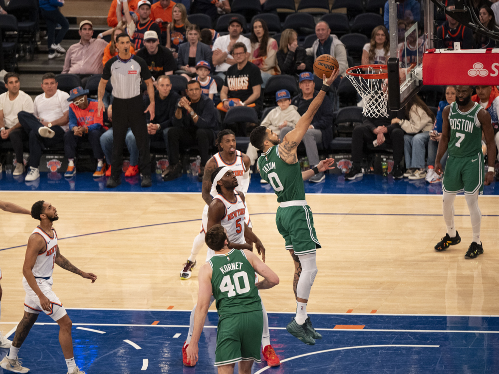 凯尔特人队气势如虹，主场大胜