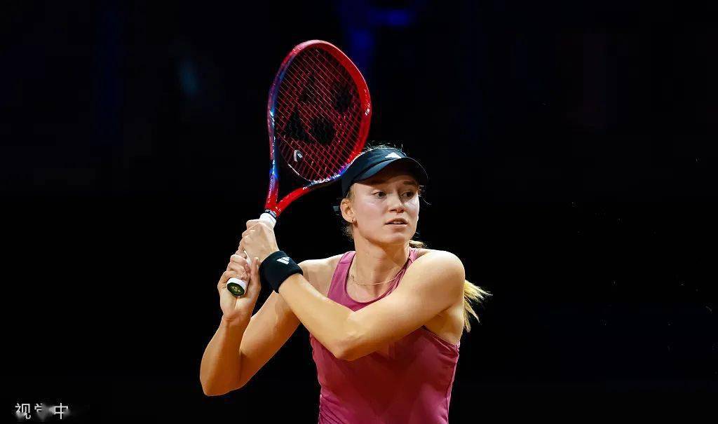 法国体操名将飒爽出场，轻松晋级