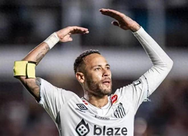 内马尔开场5分钟连进两球，阿贾克斯防线形同虚设！的简单介绍